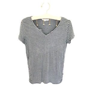 𝗦𝗧𝗥𝗜𝗣𝗘𝗗 𝗩-𝗡𝗘𝗖𝗞 𝗧𝗢𝗣